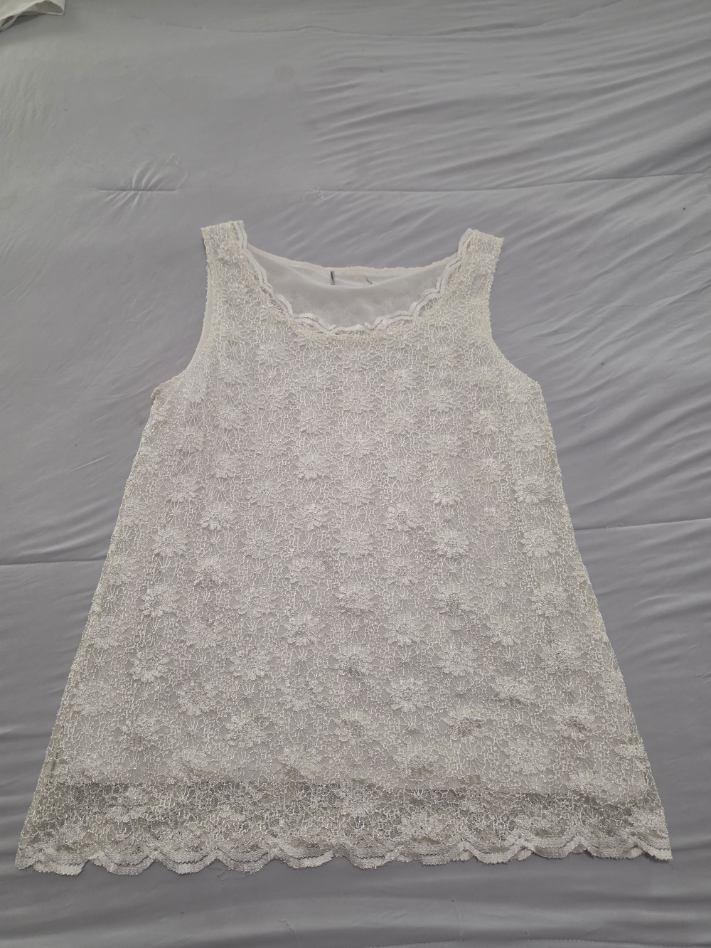 Tahari White Lace Floral Tank Top